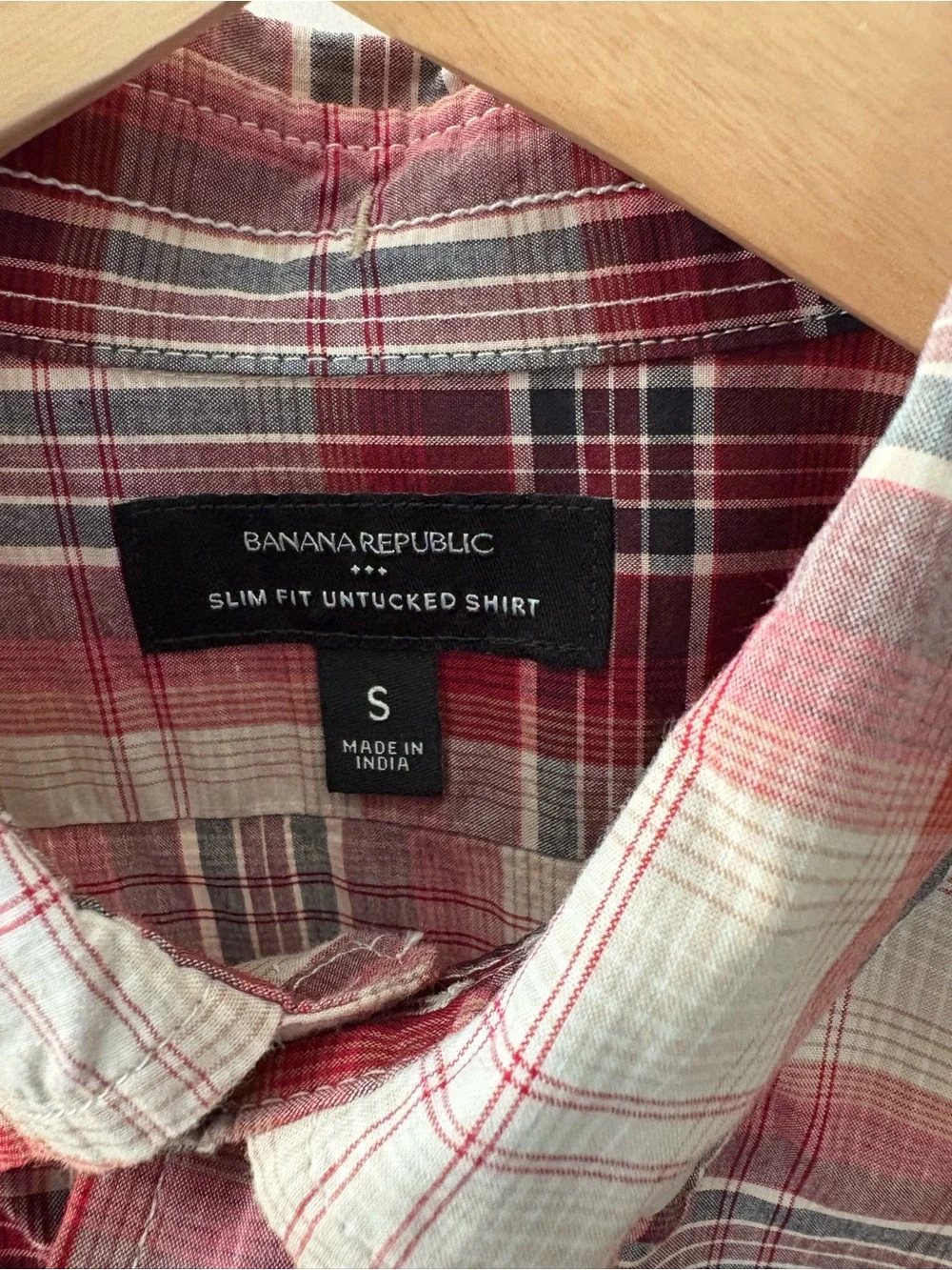 Banana Republic Red and White Plaid Button-Down Shirt - Slim Fit Untucked